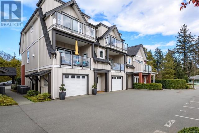 2 - 1653 Comox Ave, House attached with 3 bedrooms, 4 bathrooms and 1 parking in Comox BC | Image 3