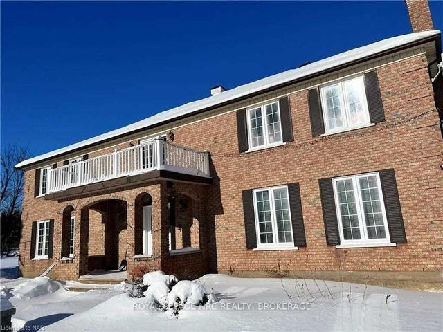 16381 County Road 36, House detached with 4 bedrooms, 4 bathrooms and 22 parking in South Stormont ON | Image 12