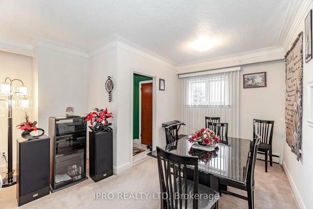 46 Algie Ave, House detached with 5 bedrooms, 2 bathrooms and 5 parking in Toronto ON | Image 11