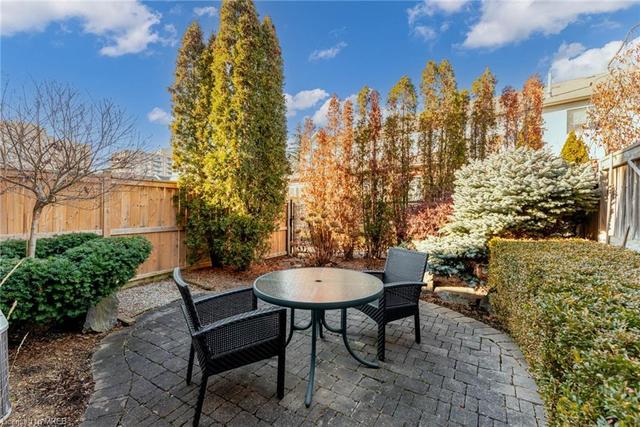 3 - 1121 Upper Village Dr, House attached with 3 bedrooms, 2 bathrooms and 2 parking in Mississauga ON | Image 28
