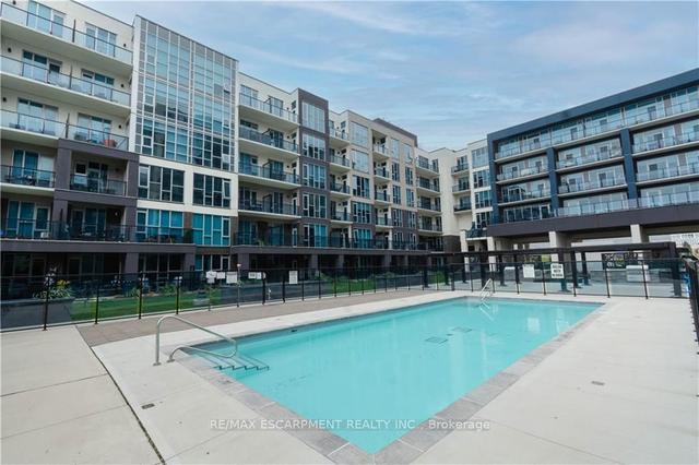609 - 16 Concord Pl, Condo with 1 bedrooms, 1 bathrooms and 1 parking in Grimsby ON | Image 18