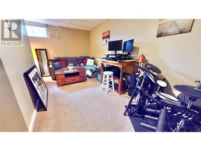 D - 3610 Eagle Bay Rd, Condo with 2 bedrooms, 1 bathrooms and 2 parking in Columbia Shuswap C BC | Image 32