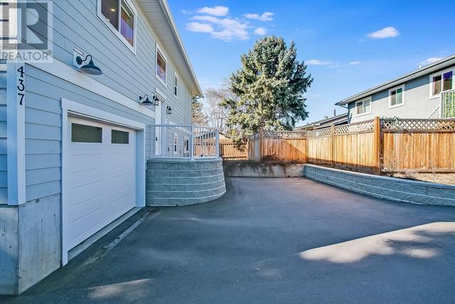 437 Primrose Rd, House detached with 3 bedrooms, 3 bathrooms and 2 parking in Kelowna BC | Image 2