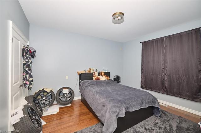 413 Niagara Street, House detached with 3 bedrooms, 3 bathrooms and null parking in St. Catharines ON | Image 3