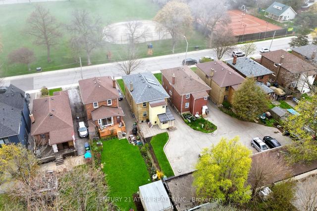 50 George St, House detached with 5 bedrooms, 3 bathrooms and 3 parking in Toronto ON | Image 32