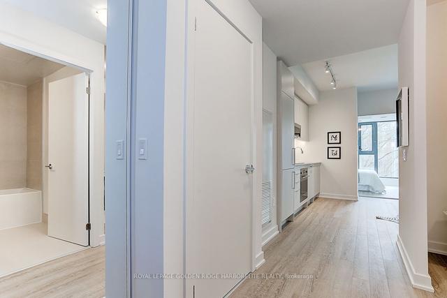 413 - 250 Lawrence Ave W, Condo with 1 bedrooms, 1 bathrooms and 0 parking in Toronto ON | Image 3