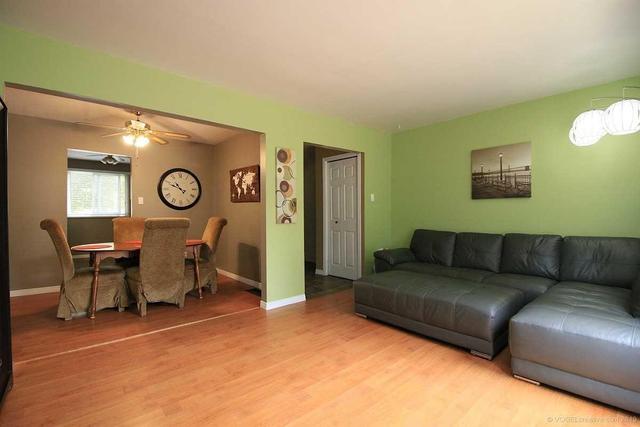 C - 658 Grey St, Townhouse with 3 bedrooms, 2 bathrooms and 1 parking in Brantford ON | Image 9