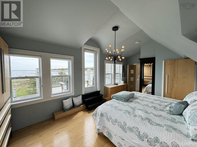 1049 Shore Rd, House detached with 3 bedrooms, 1 bathrooms and null parking in Queens NS | Image 33