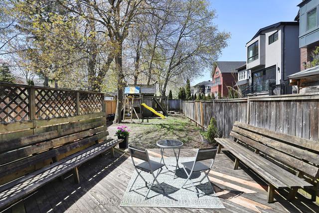 316 Jedburgh Rd, House detached with 3 bedrooms, 2 bathrooms and 1 parking in Toronto ON | Image 18