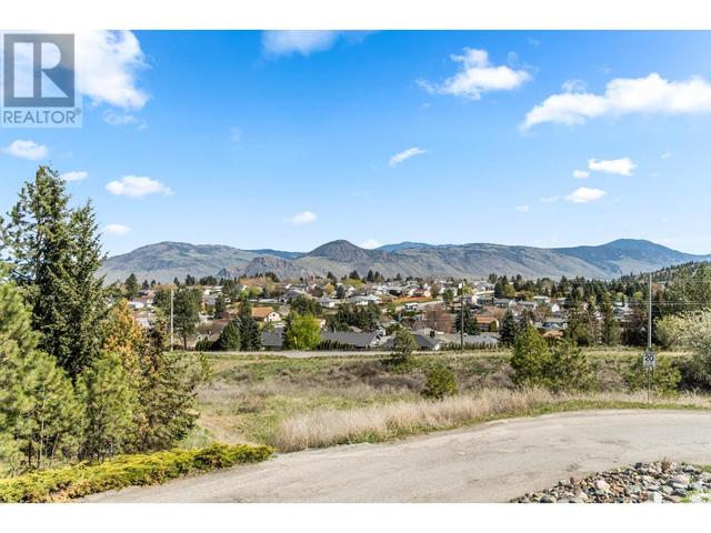 2113 Sifton Ave, House detached with 5 bedrooms, 2 bathrooms and null parking in Kamloops BC | Image 18