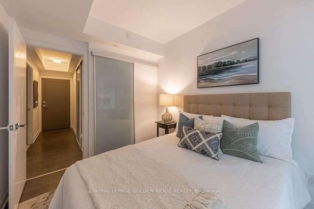 607 - 42 Charles St E, Condo with 2 bedrooms, 1 bathrooms and 0 parking in Toronto ON | Image 5