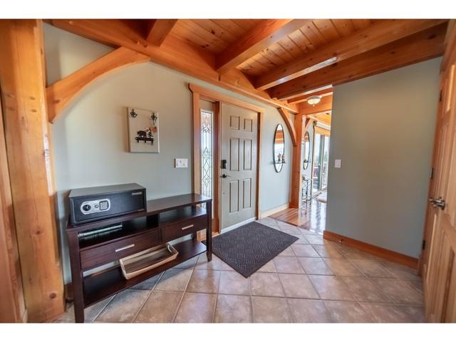 779 Sundown Lane, House detached with 3 bedrooms, 4 bathrooms and null parking in East Kootenay B BC | Image 7