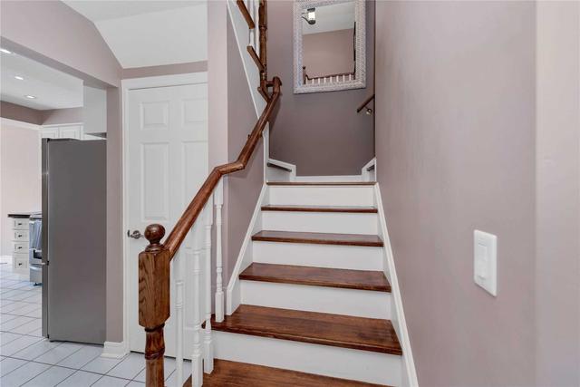 2 - 2250 Rockingham Dr, Townhouse with 2 bedrooms, 3 bathrooms and 3 parking in Oakville ON | Image 11