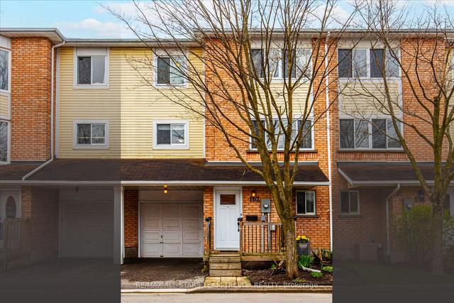162 William Curtis Cir, Townhouse with 3 bedrooms, 2 bathrooms and 2 parking in Newmarket ON | Image 1