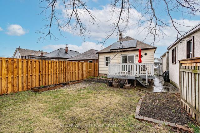 32 Hope Ave, House detached with 3 bedrooms, 2 bathrooms and 0 parking in Hamilton ON | Image 16