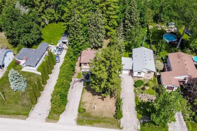 678 Trinity St, House detached with 3 bedrooms, 1 bathrooms and 6 parking in Innisfil ON | Image 26