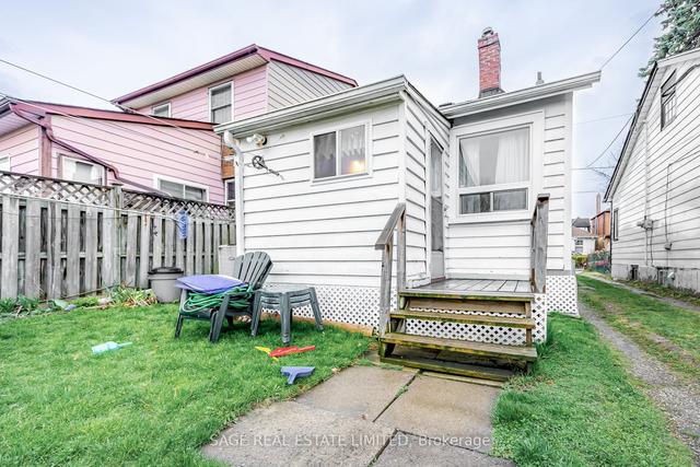 218 Aileen Ave, House detached with 3 bedrooms, 1 bathrooms and 1 parking in Toronto ON | Image 28