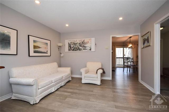 1411 Forge St, Townhouse with 3 bedrooms, 3 bathrooms and 2 parking in Ottawa ON | Image 6