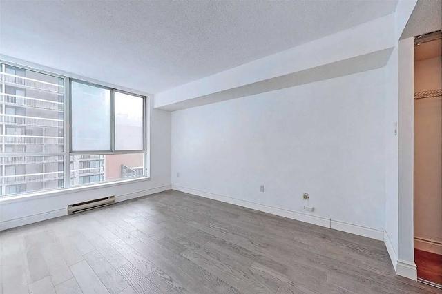 706 - 38 Elm St, Condo with 1 bedrooms, 1 bathrooms and 1 parking in Toronto ON | Image 14