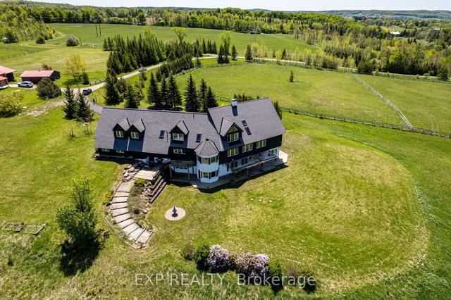 496083 Grey County Rd 2, House detached with 5 bedrooms, 6 bathrooms and 11 parking in The Blue Mountains ON | Image 1