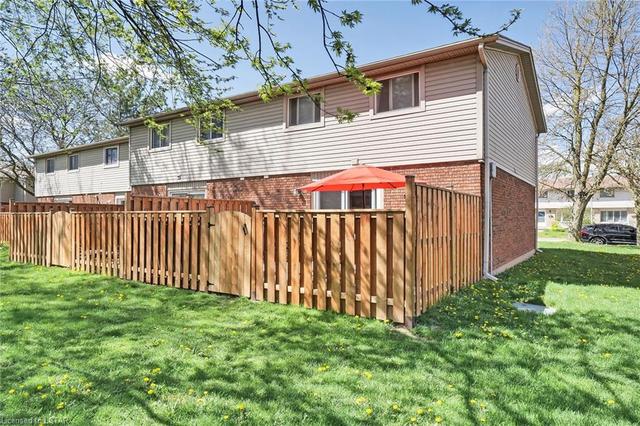 220 - 1330 Jalna Blvd, House attached with 3 bedrooms, 1 bathrooms and 2 parking in London ON | Image 31