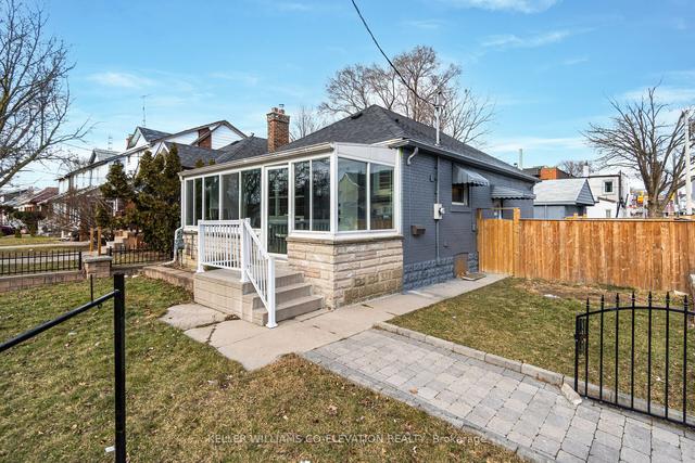 41 Bala Ave, House detached with 2 bedrooms, 2 bathrooms and 4 parking in Toronto ON | Image 23