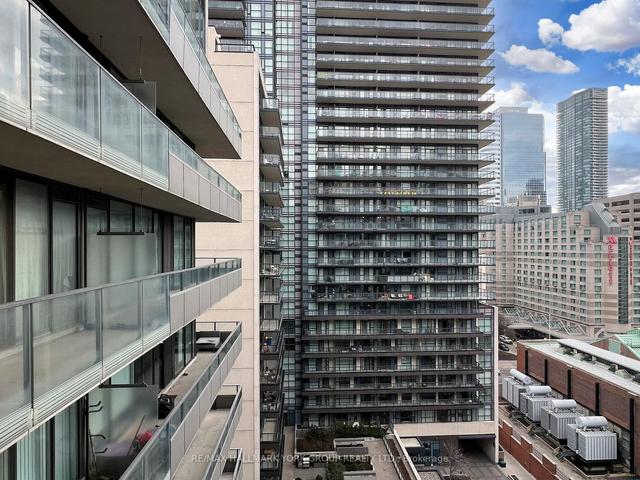 1637 - 111 Elizabeth St, Condo with 1 bedrooms, 1 bathrooms and 0 parking in Toronto ON | Image 26