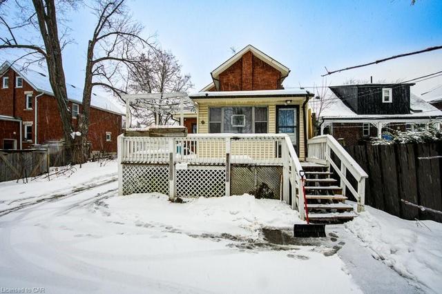 519 Woolwich St, House detached with 5 bedrooms, 2 bathrooms and 4 parking in Guelph ON | Image 8
