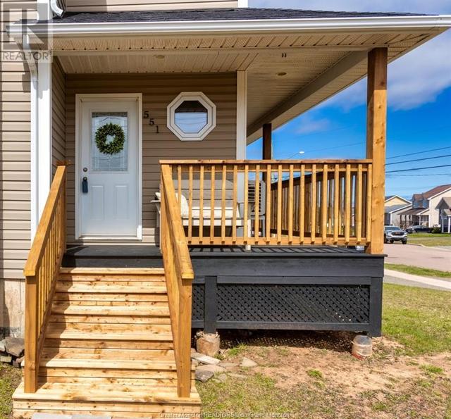 551 Twin Oaks Dr, House semidetached with 3 bedrooms, 1 bathrooms and null parking in Moncton NB | Image 5