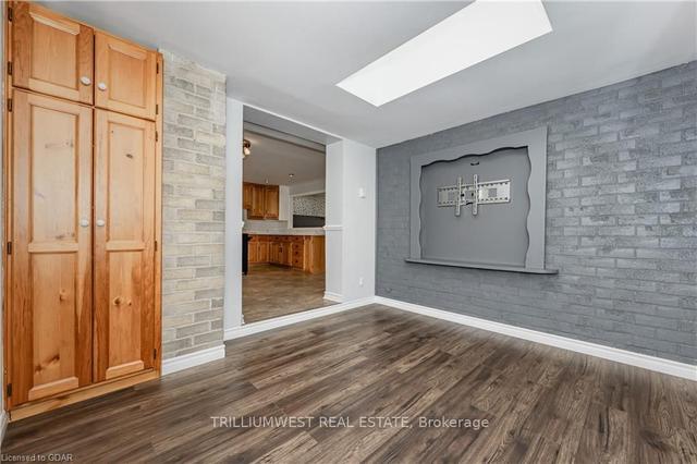323 Auden Rd, House detached with 2 bedrooms, 2 bathrooms and 4 parking in Guelph ON | Image 8