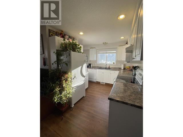 102 - 2423 8th Ave, House attached with 2 bedrooms, 3 bathrooms and null parking in Prince George BC | Image 4