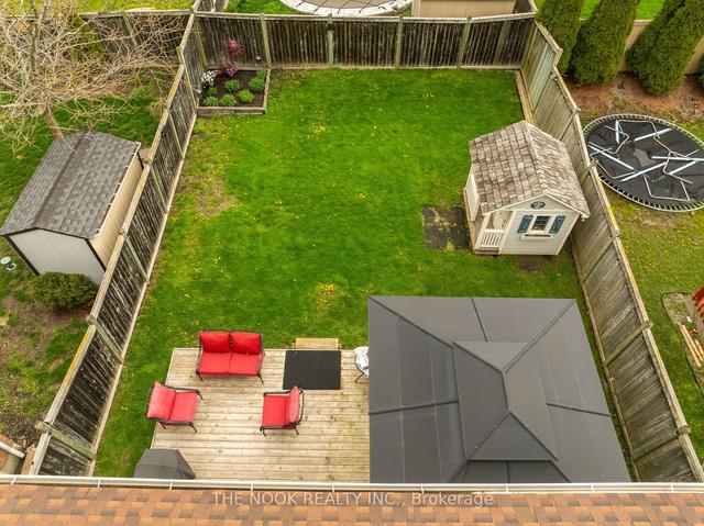 17 Lazio St, House detached with 3 bedrooms, 3 bathrooms and 4 parking in Whitby ON | Image 32