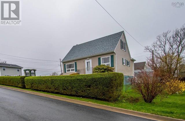 2 Heather St, House detached with 3 bedrooms, 1 bathrooms and null parking in Halifax NS | Image 7