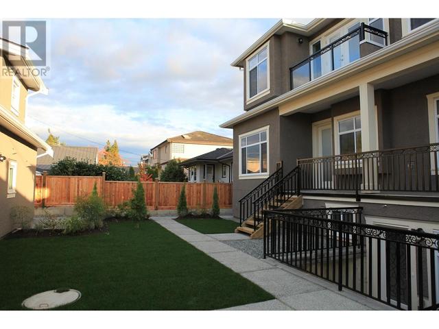455 W 38th Ave, House detached with 10 bedrooms, 9 bathrooms and 2 parking in Vancouver BC | Image 22