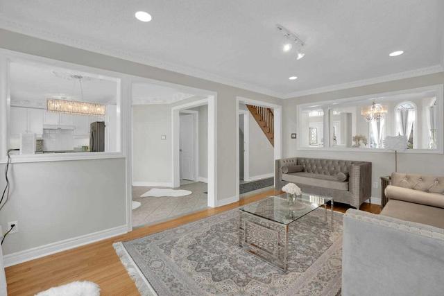 5 Chart Ave, House detached with 3 bedrooms, 5 bathrooms and 4 parking in Vaughan ON | Image 3
