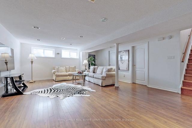 68 Longmore St, House detached with 3 bedrooms, 3 bathrooms and 4 parking in Toronto ON | Image 5