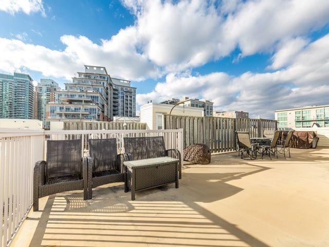 TH-710 - 35 Canniff St, Townhouse with 3 bedrooms, 3 bathrooms and 1 parking in Toronto ON | Image 6