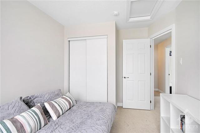 711 Juneberry Lane, Townhouse with 3 bedrooms, 2 bathrooms and 2 parking in Ottawa ON | Image 23
