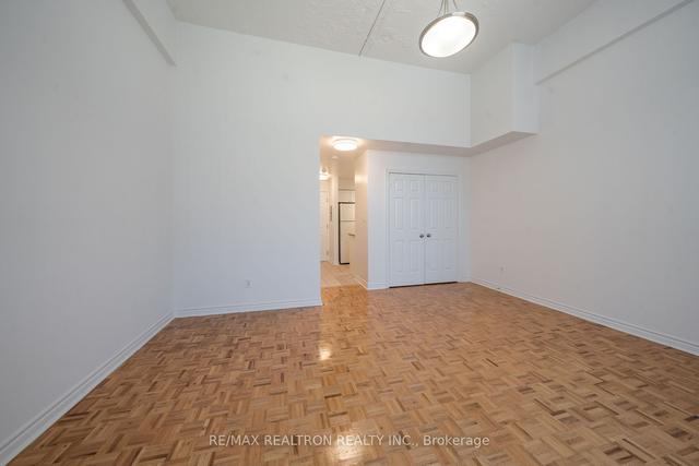 221 - 1401 Dupont St, Condo with 0 bedrooms, 1 bathrooms and 1 parking in Toronto ON | Image 2