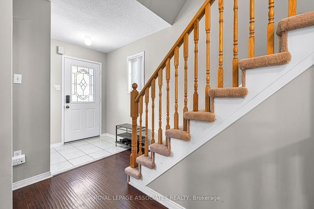 42 - 200 Cresthaven Rd, Townhouse with 3 bedrooms, 2 bathrooms and 2 parking in Brampton ON | Image 6