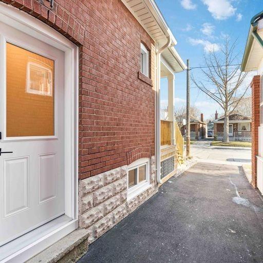 128 Fourth St, House detached with 2 bedrooms, 2 bathrooms and 2 parking in Toronto ON | Image 21