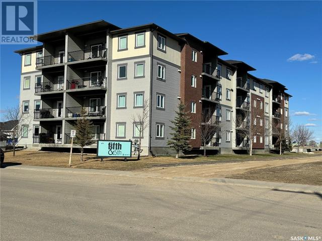 205 - 820 5th St Ne, Condo with 2 bedrooms, 2 bathrooms and null parking in Weyburn SK | Image 1