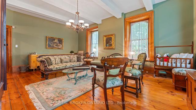 61 King St N, House detached with 6 bedrooms, 4 bathrooms and 4 parking in Brant ON | Image 34