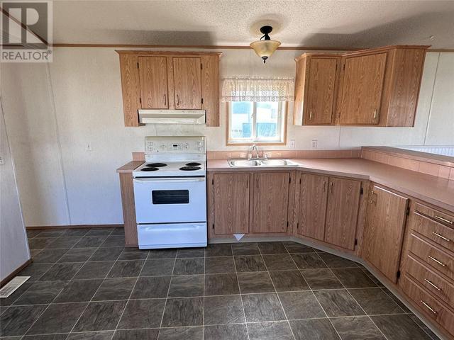 1029 97a Ave, House other with 2 bedrooms, 1 bathrooms and null parking in Dawson Creek BC | Image 6