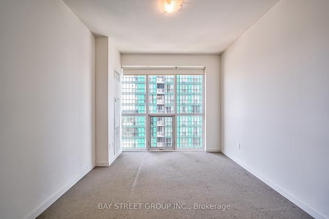 2208 - 11 Bogert Ave, Condo with 2 bedrooms, 2 bathrooms and 1 parking in Toronto ON | Image 21