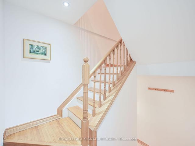 5 - 40 Rabbit Ln, Townhouse with 3 bedrooms, 2 bathrooms and 1 parking in Toronto ON | Image 6