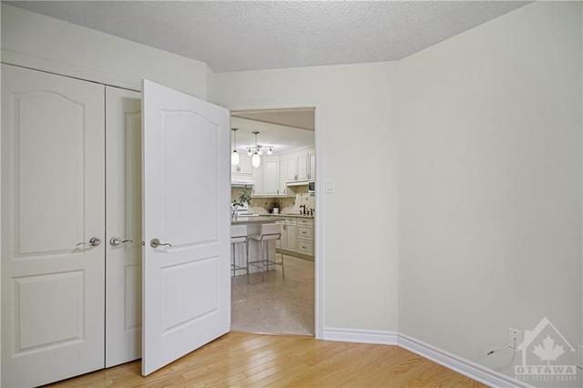 Large Primary BedRm with Walk-In Closet | Image 21