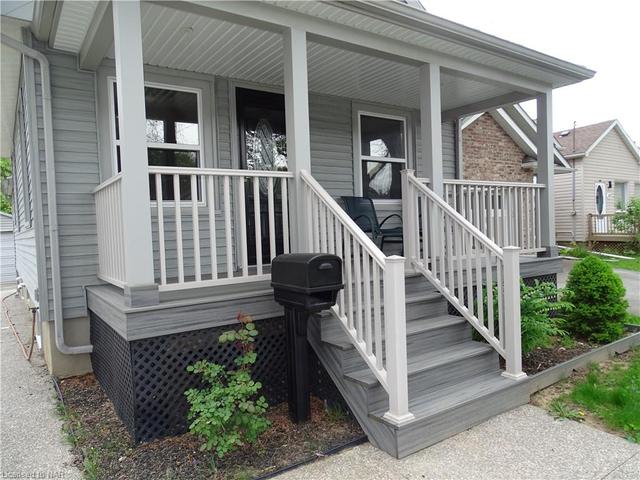217 York St, House detached with 1 bedrooms, 1 bathrooms and 4 parking in St. Catharines ON | Image 14