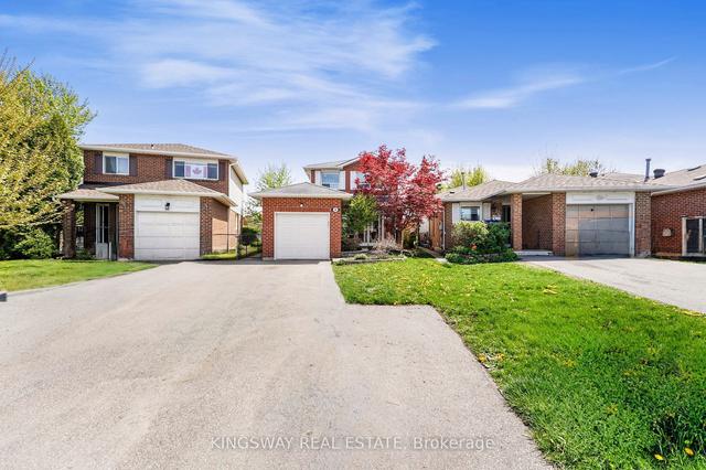 28 Tropical Ct, House detached with 3 bedrooms, 2 bathrooms and 4 parking in Brampton ON | Image 1