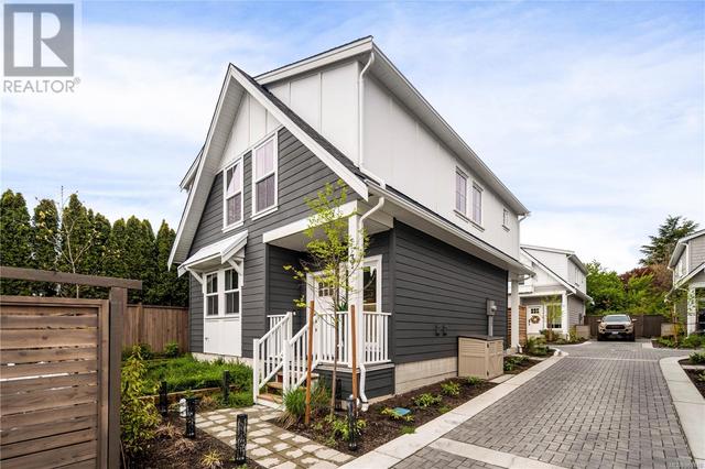 Detached Townhome | Image 1